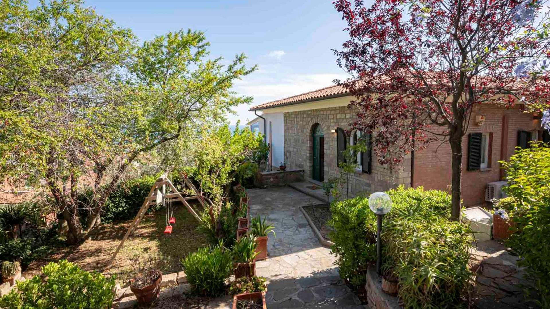 Villa Con Giardino Vista Mare 카스틸리오네 델라 페스카이아 외부 사진